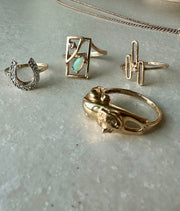 Cat with Diamond Eyes 10K Vintage Ring (8) - Stone Cooper