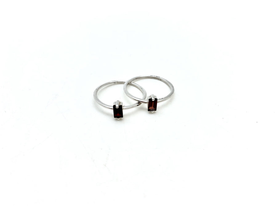 Marguerite Garnet Ring - Stone Cooper