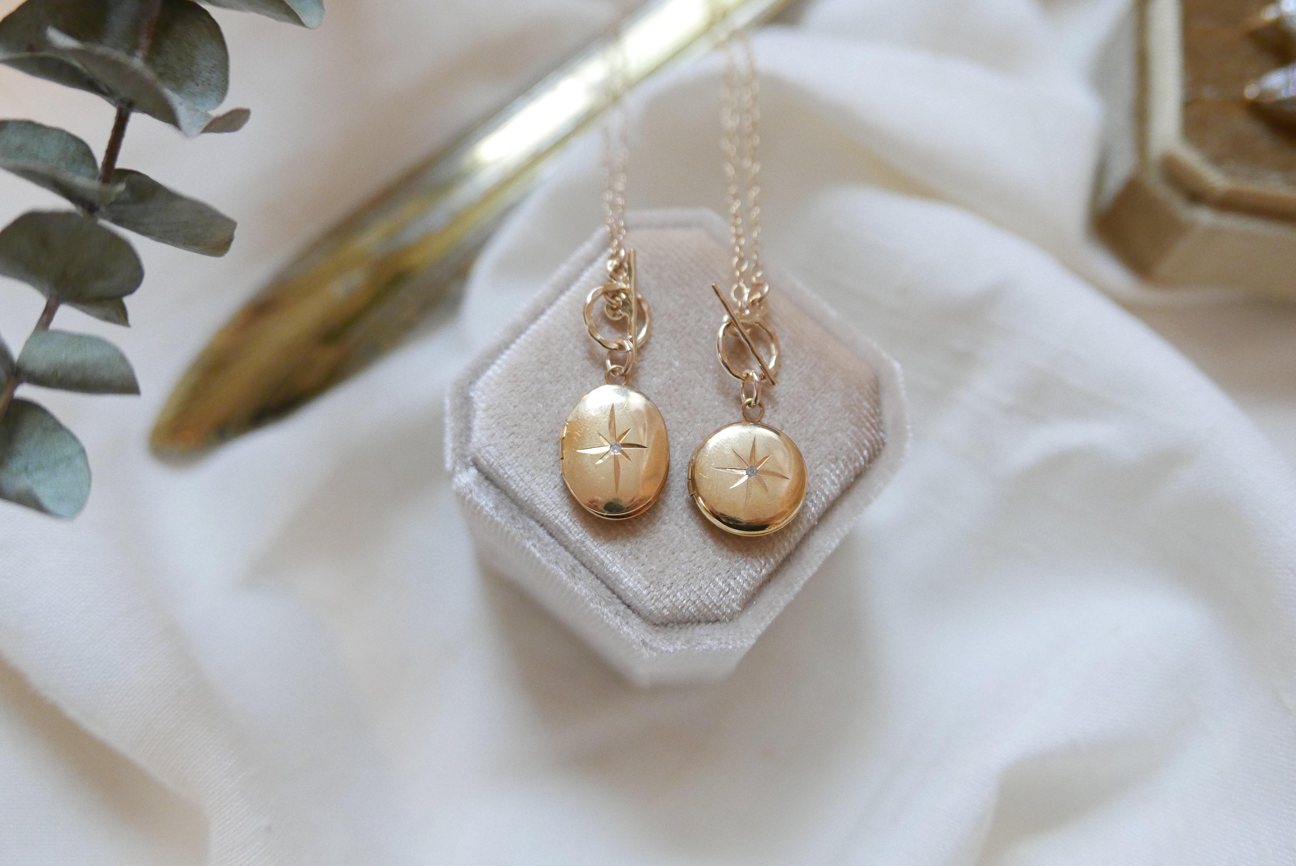 Vintage Gold Fill Round Diamond Locket Toggle Necklace - Stone Cooper