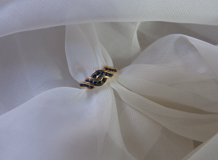 Estate Floating Sapphire Twist Ring 14K (7) - Stone Cooper