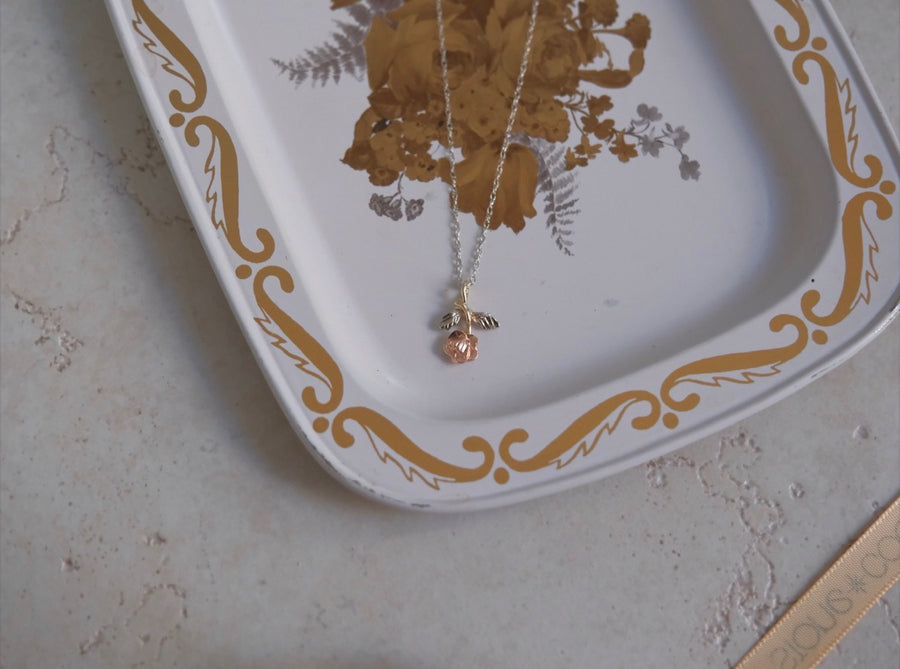 14K Vintage Mixed Tone Rose Necklace - Stone Cooper
