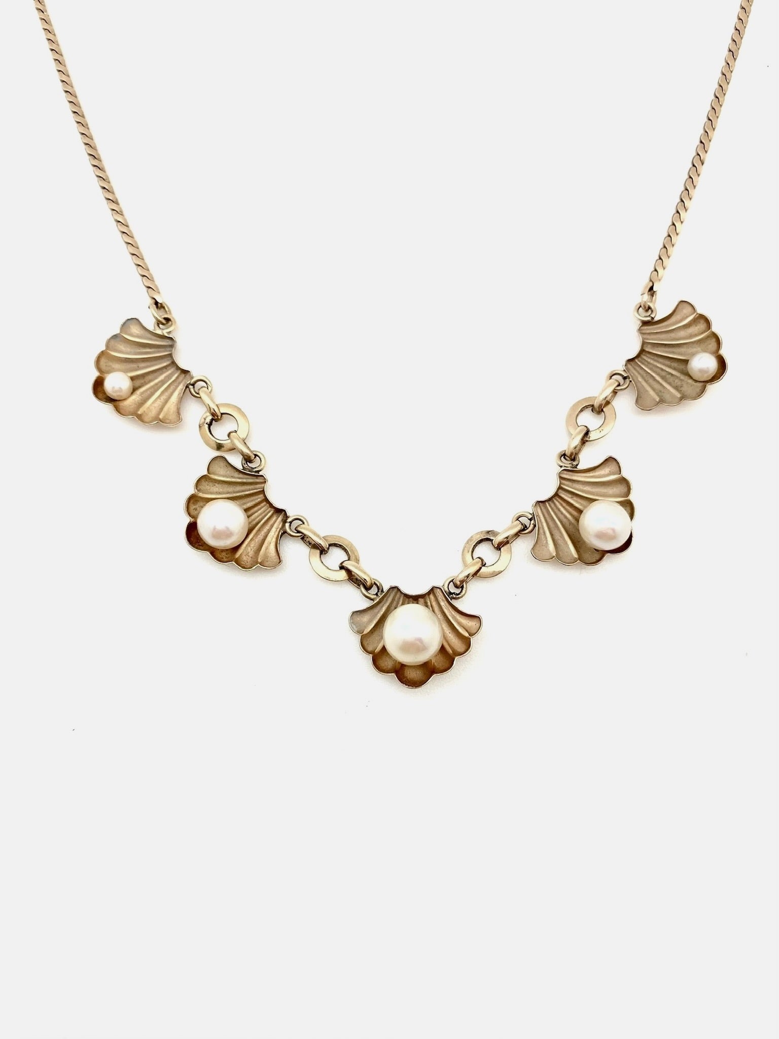 Scallop Vintage Pearl Necklace - Stone Cooper