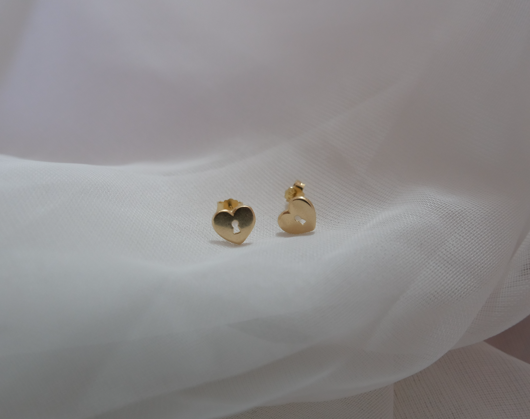 Darla Heart Keyhole 14K Gold Studs