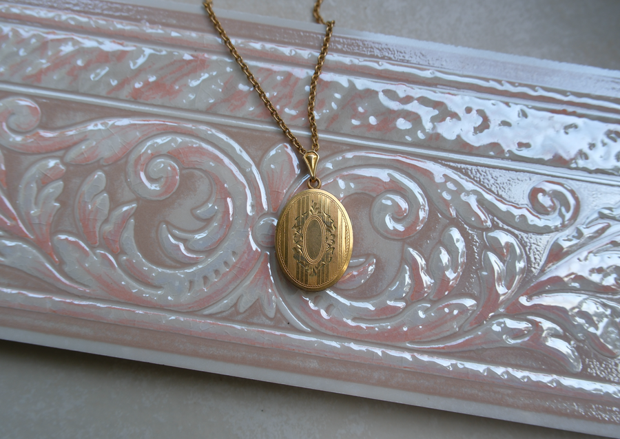 Frances Gold-Filled Oval Locket