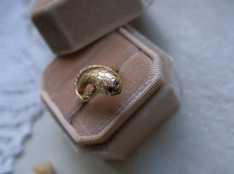 14K Snake Ring, Ruby Eyes (4.75)