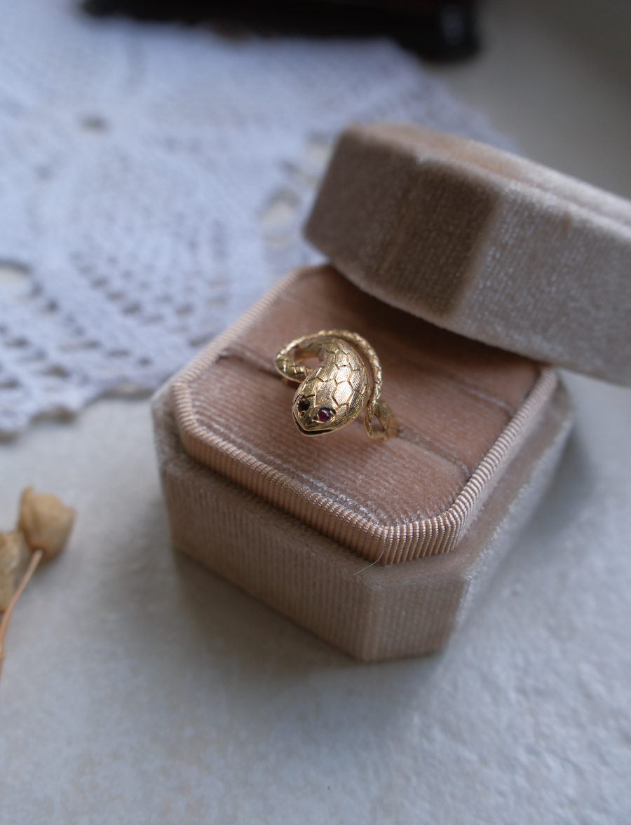 14K Snake Ring, Ruby Eyes (4.75)