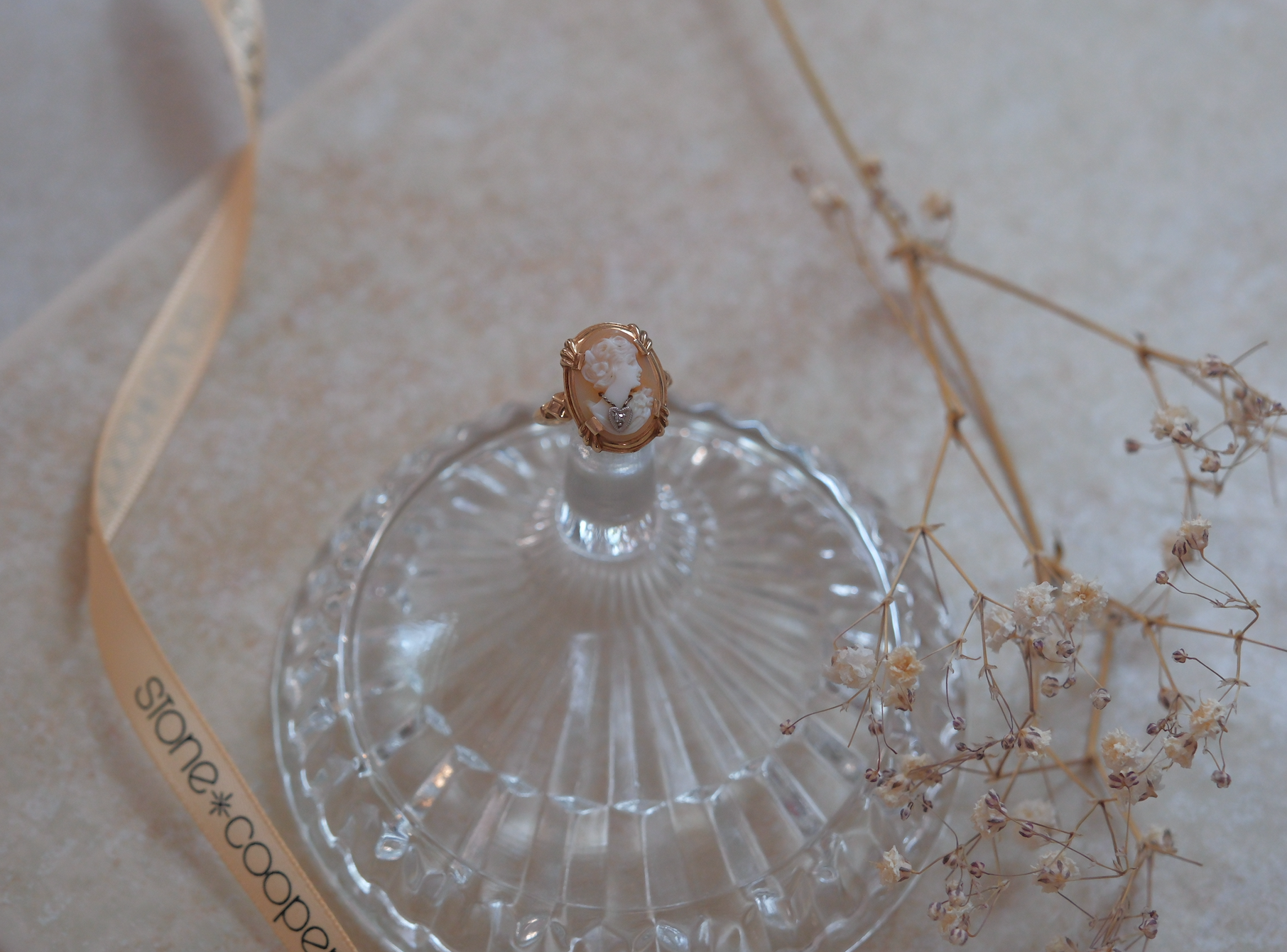10K Cameo Heart Diamond Ring (6.5)