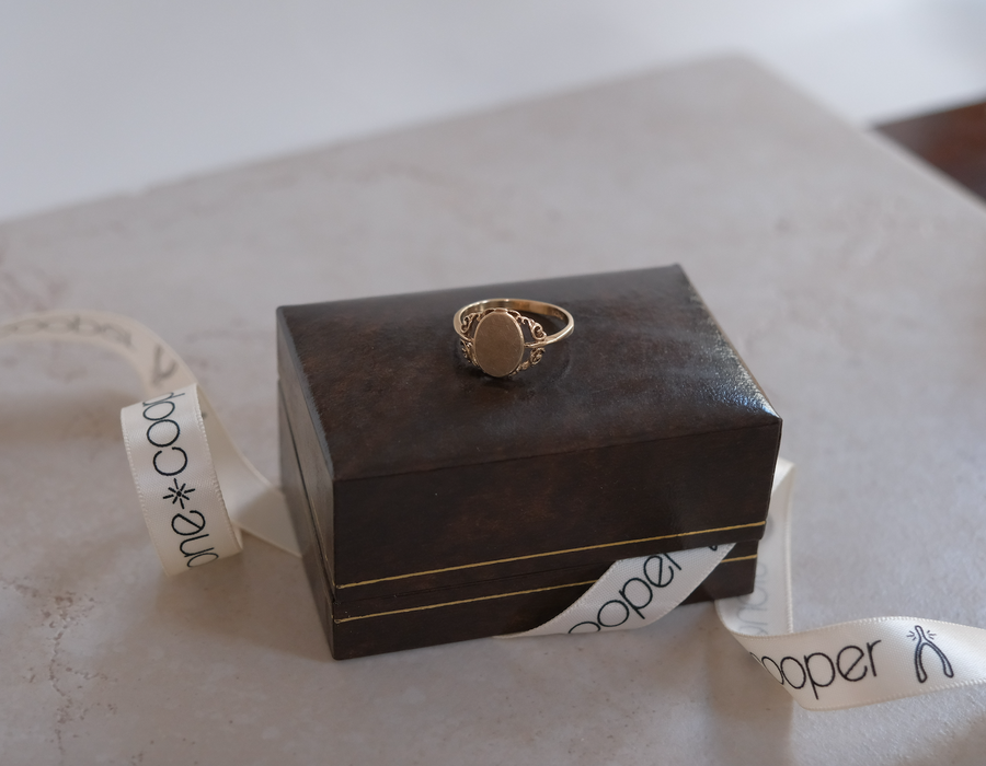 10K Gold Oval Signet Ring (7.75) - Stone Cooper