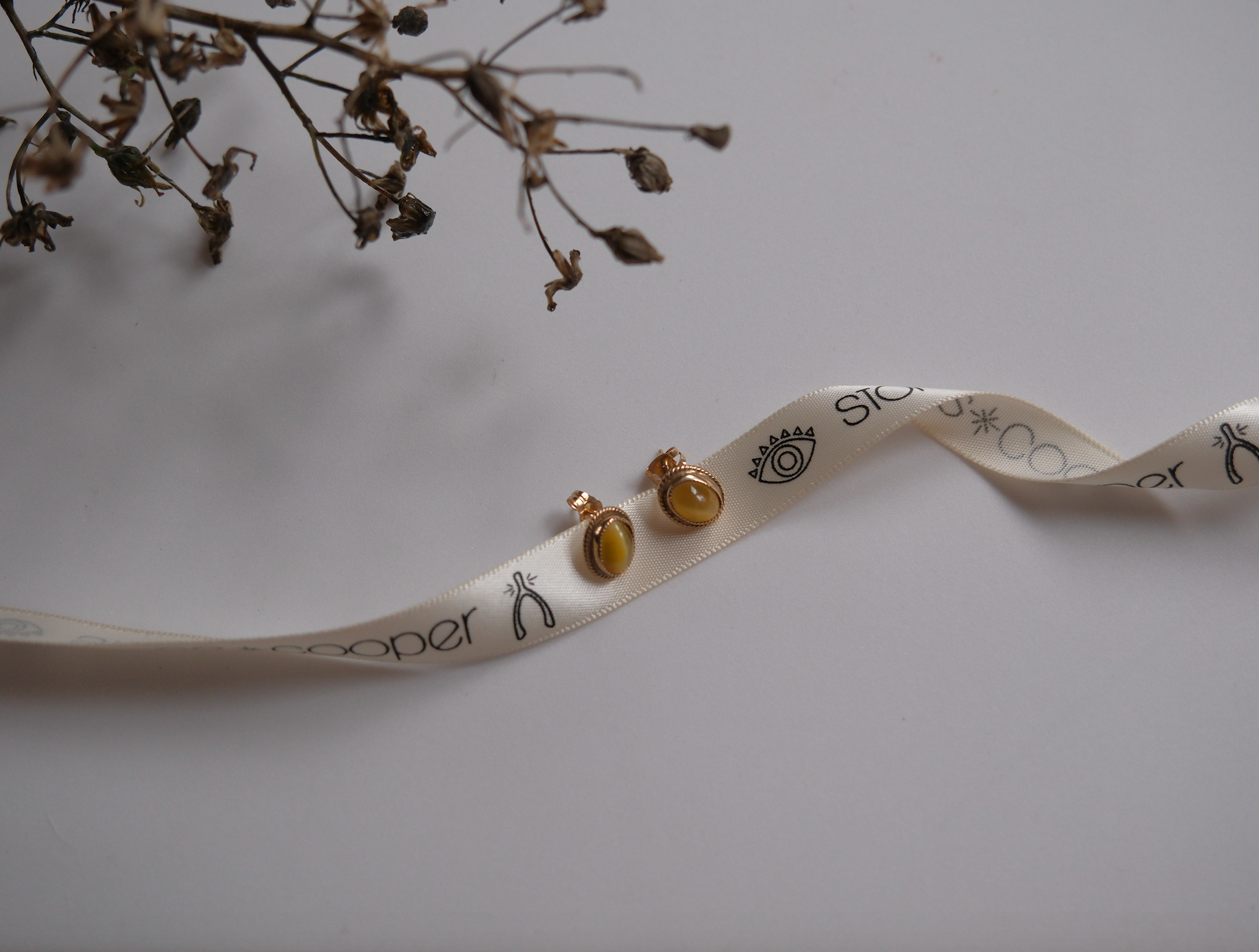 Golden Tiger's Eye Vintage 14k Studs