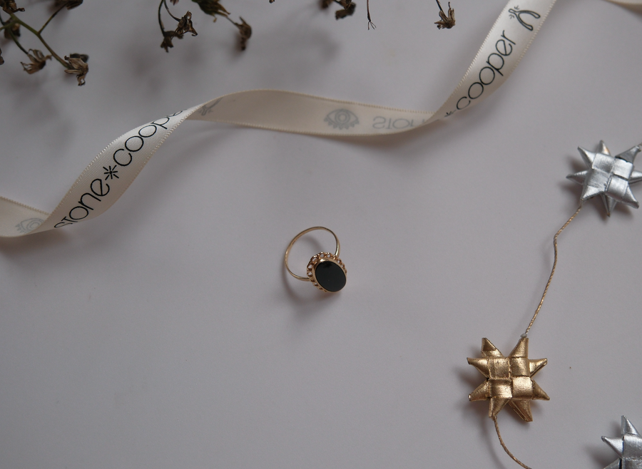 10K Vintage Onyx Ring (6.5)