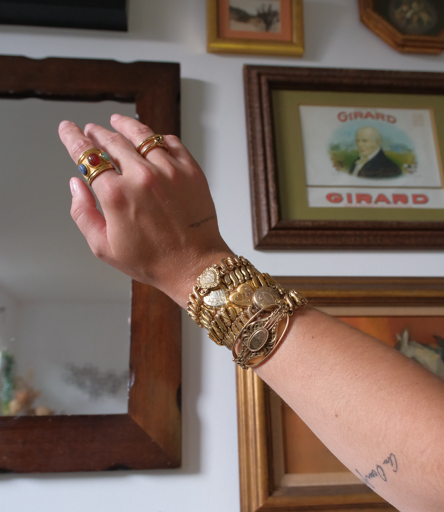 Claude Round Antique Sweetheart Expansion Bracelet