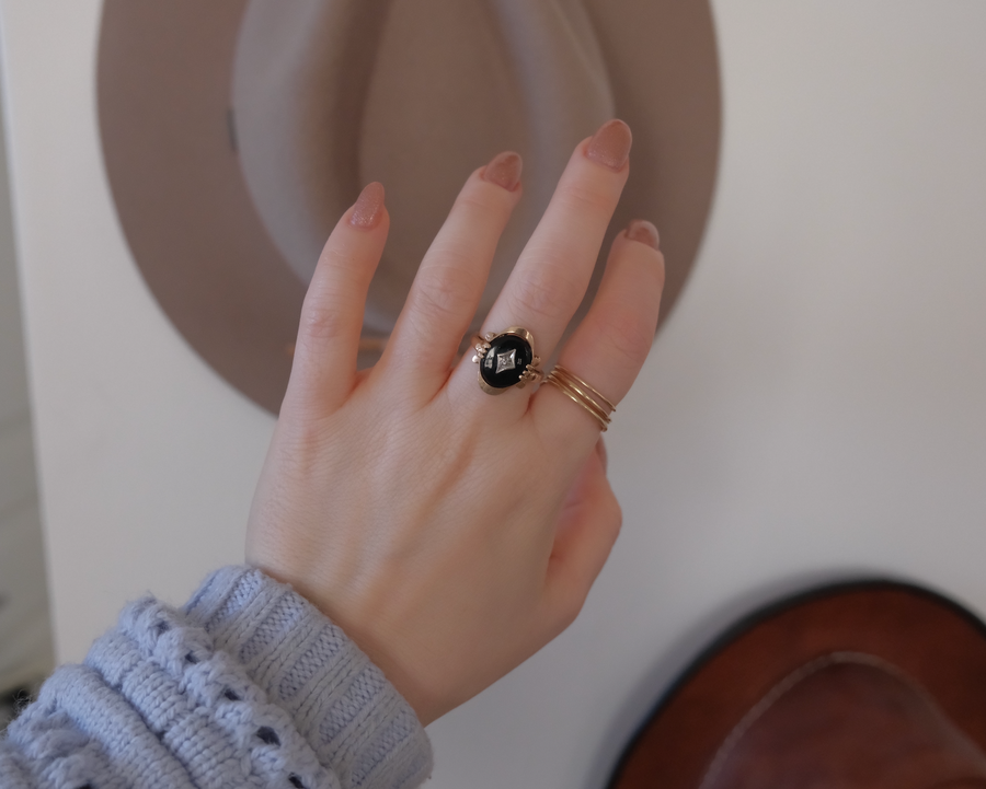 10K Vintage Onyx Diamond Ring (6.25)