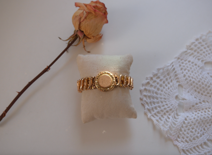 H.N. Antique Sweetheart Expansion Locket Bracelet