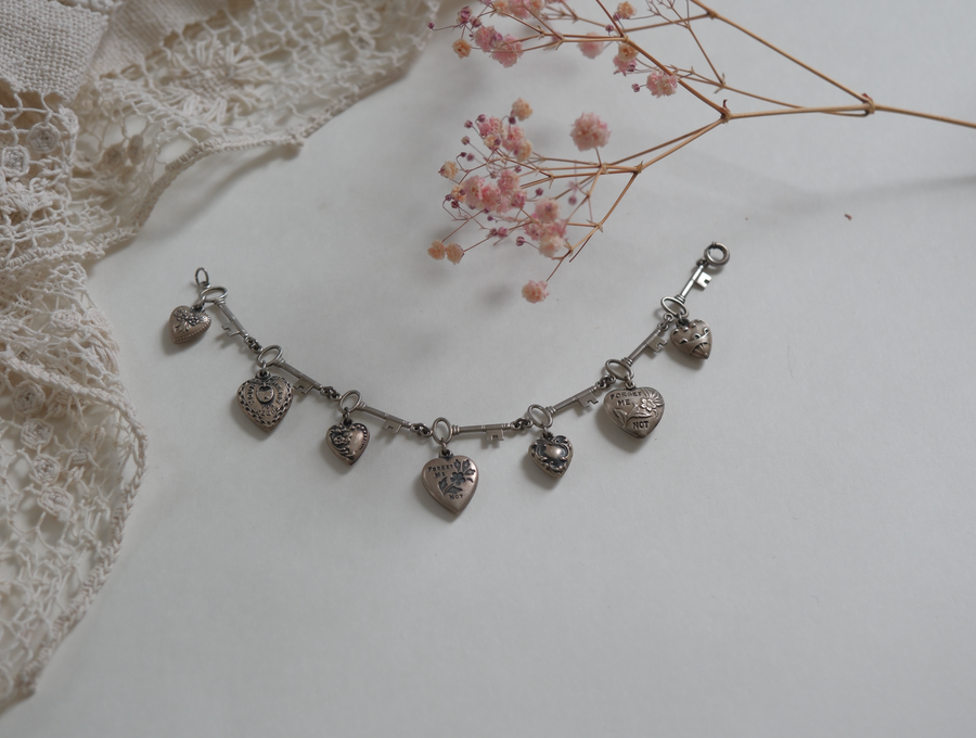 Victorian Puffy Hearts 'Forget Me Not' Sterling Bracelet