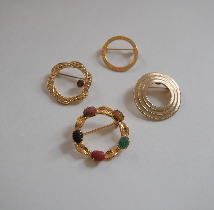 Vintage Wreaths Brooch Set - Stone Cooper