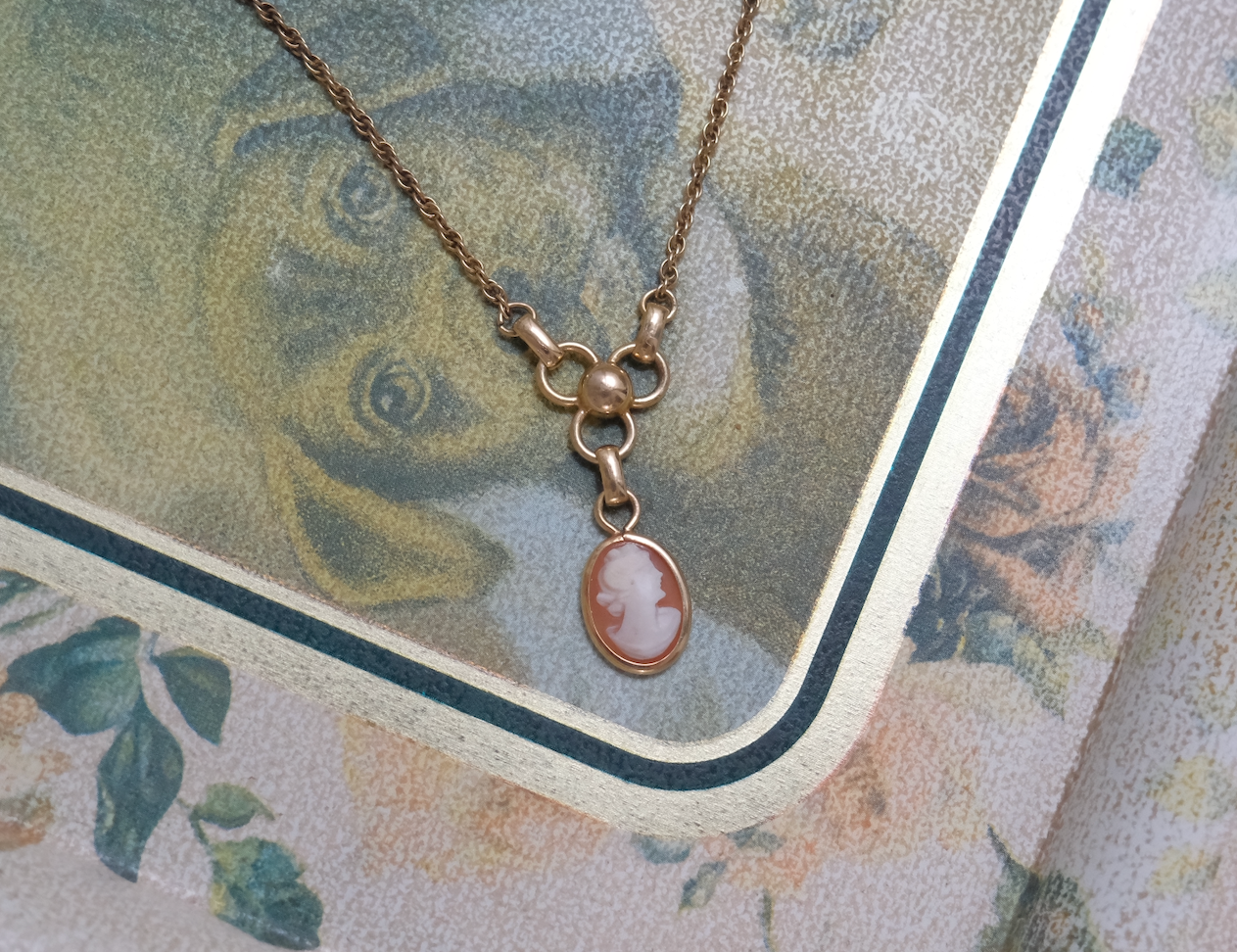 Jacqueline Cameo Necklace - Stone Cooper