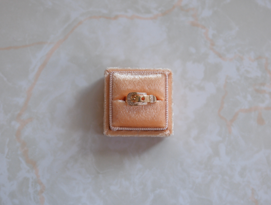 14K Vintage Two-Toned Buckle Ring (7.5) - Stone Cooper