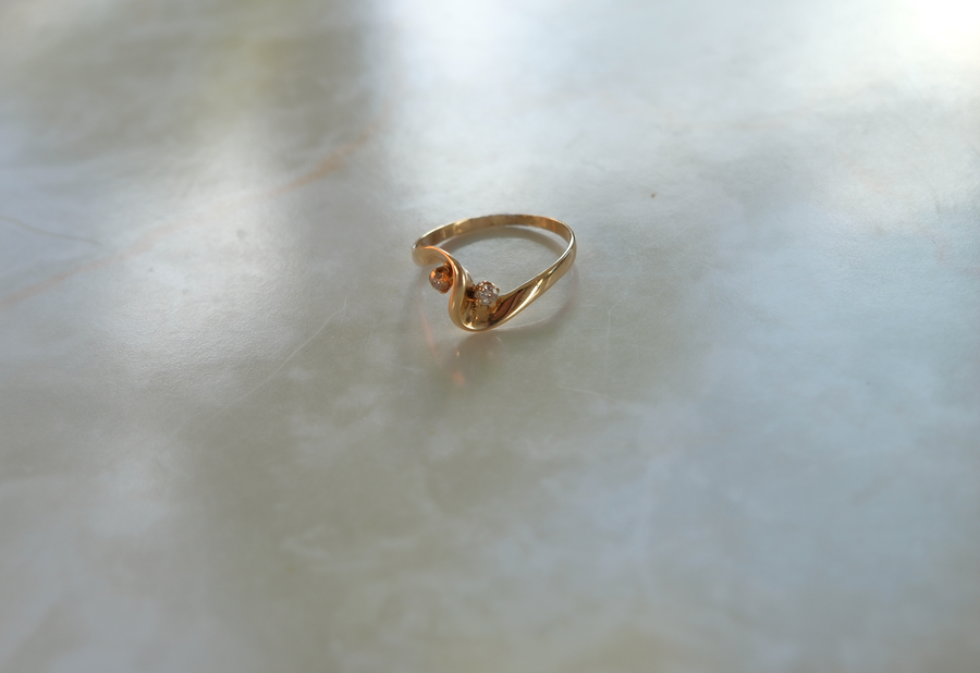 14K Diamond Swirl Ring - Stone Cooper
