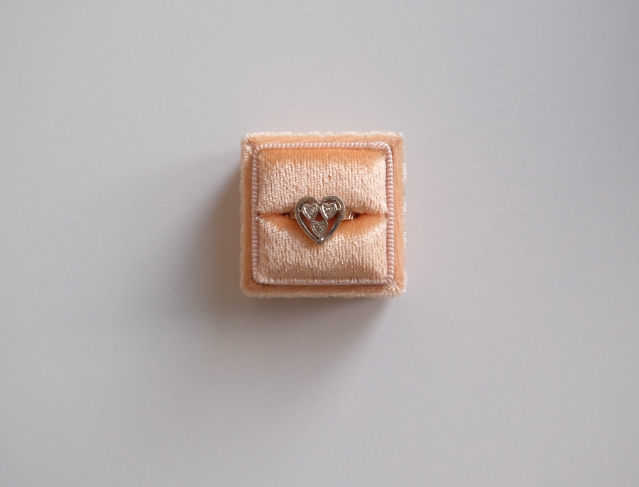 Vintage 14K White Gold Diamond Heart Ring (7)