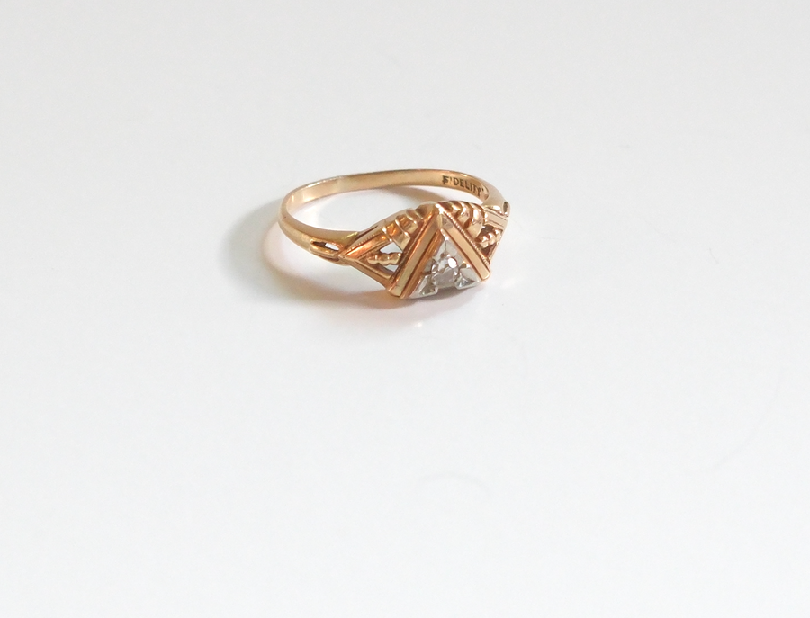 14K Antique Diamond Triangle 'Fidelity' Ring (6)