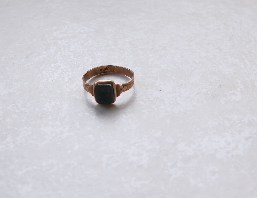10K Bloodstone Intaglio Ring (5)