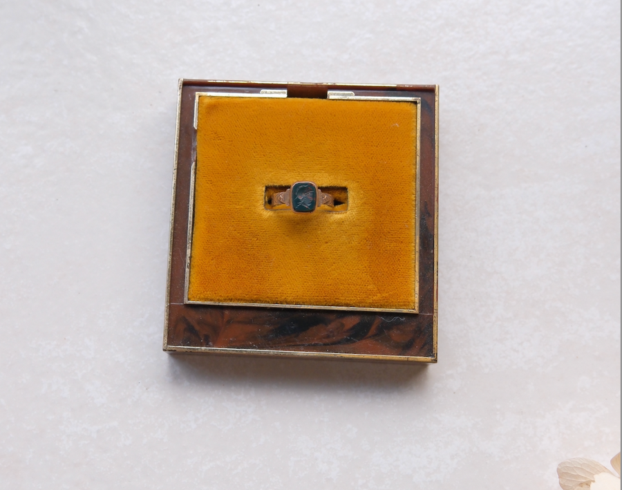 10K Bloodstone Intaglio Ring (5)
