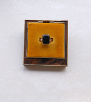 10K Cushion-Cut Black Onyx Antique Ring (6.5)