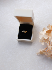 Two-Tone Vintage Diamond Crossover Ring, 14K, size 4