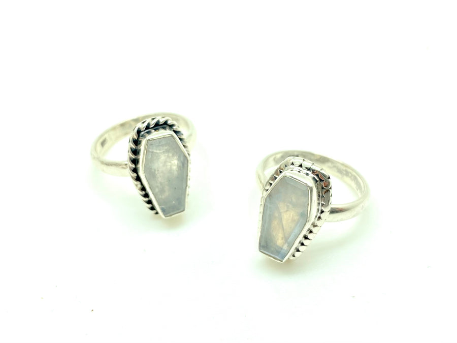 Transcendant Ring (Onyx, Labradorite or Moonstone)